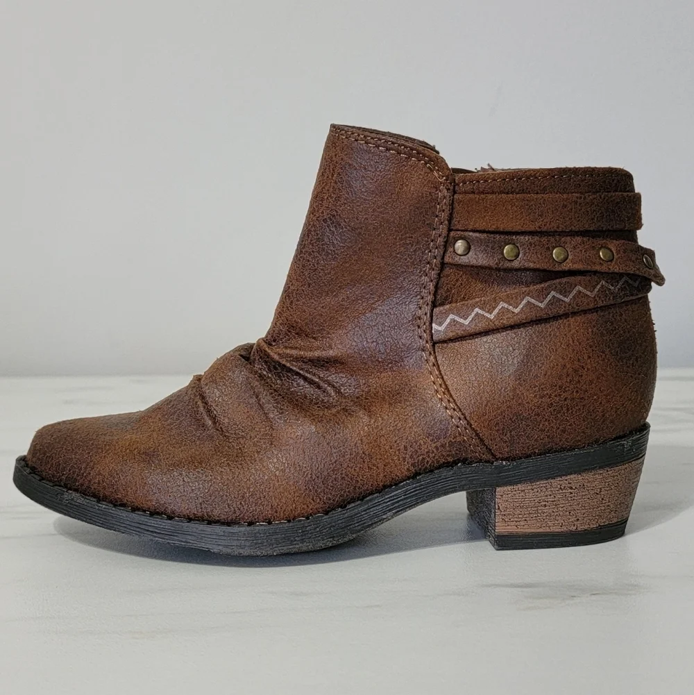 Kids Brown Cowgirl / Western Ankle Boots Toddler Size 11 - Never Worn